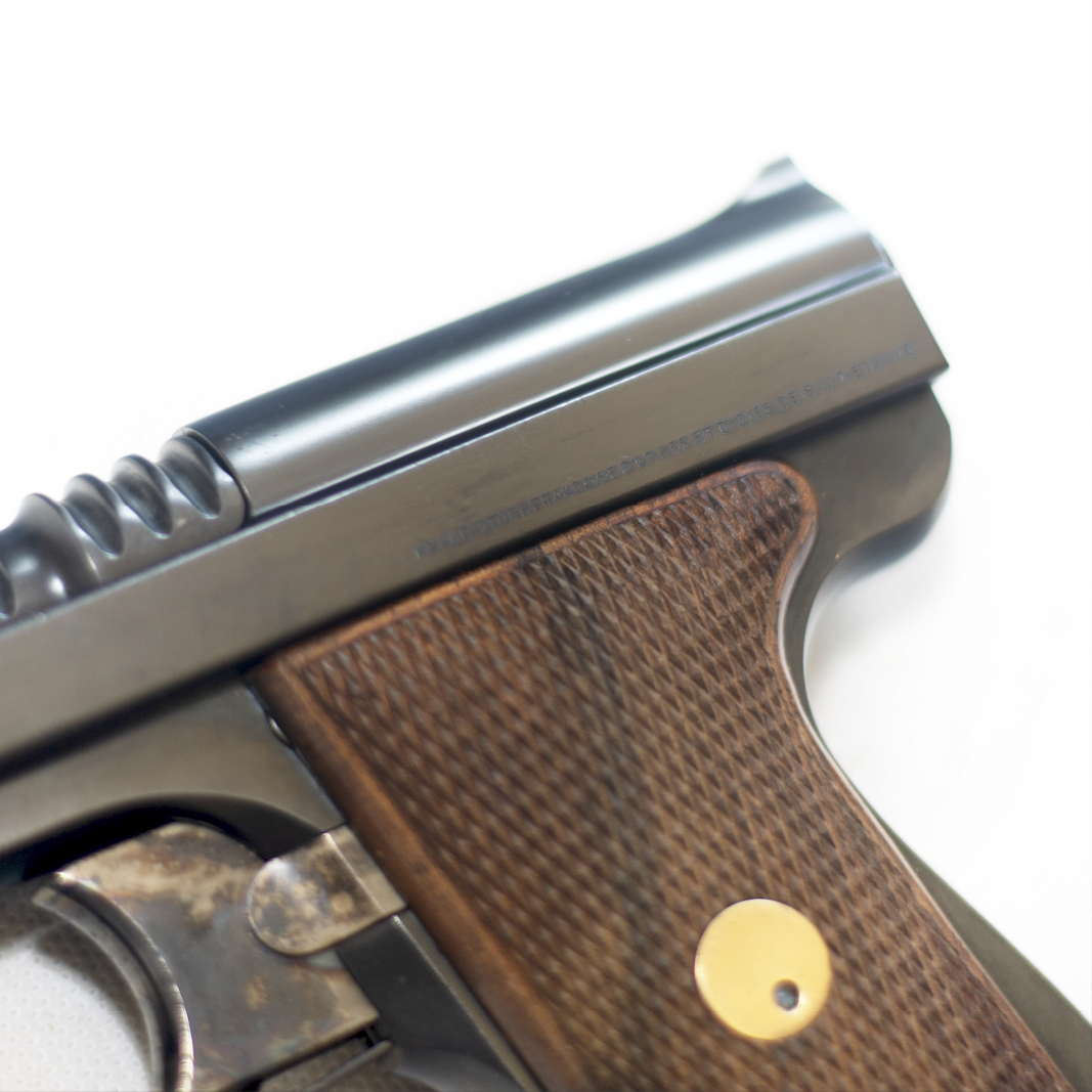 Pistolet semi automatique Manufrance Le Français type Armée 9mm long Browning 9x20mm